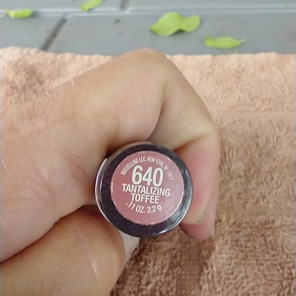 Volume xl seduction plumping lip color 640 tantali
